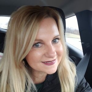 Meet your Posher, Kim